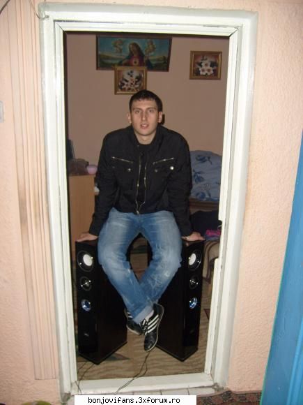 .friends - Care esti mika :) in poza asta :D ca sa stiu pe - **friends**